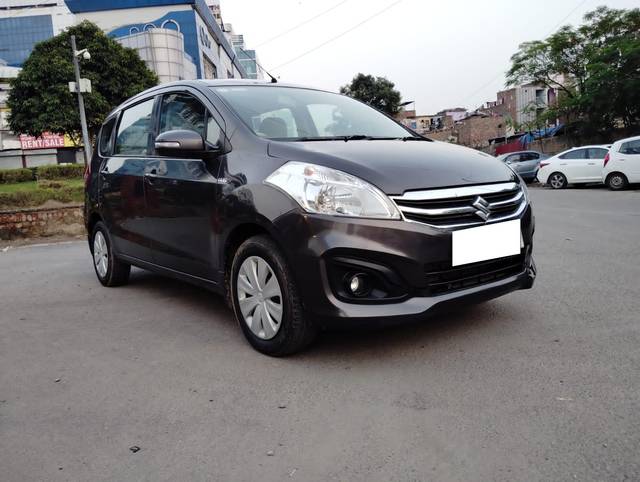 https://images10.gaadi.com/usedcar_image/3670393/original/processed_img2914290__used_car_2914290_1699879063.jpg?imwidth=6400