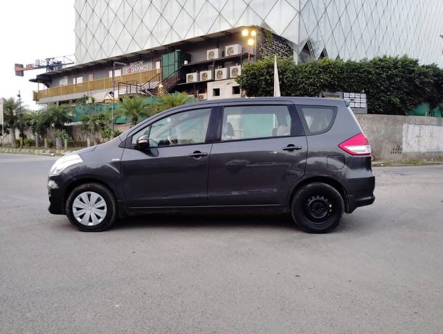 https://images10.gaadi.com/usedcar_image/3670393/original/processed_img2914290__used_car_2914290_1699879072.jpg?imwidth=6402