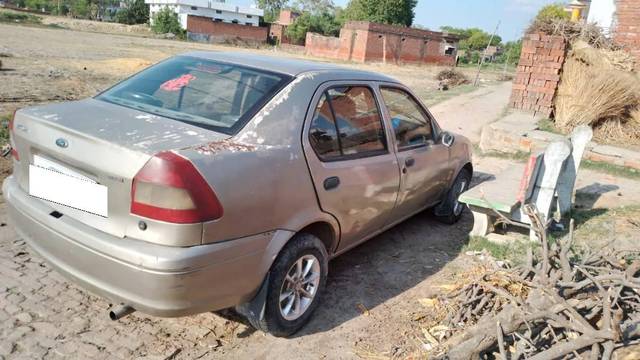 https://images10.gaadi.com/usedcar_image/3670426/original/processed_81cd6ef8-38e7-4bc7-8703-ef5a40758c9b.jpg?imwidth=6400