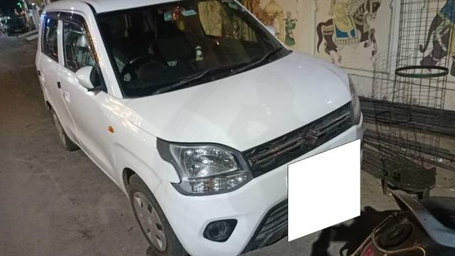 https://images10.gaadi.com/usedcar_image/3670428/original/processed_a10911e6-7a06-4299-828e-5452a36744e2.jpg?imwidth=6400