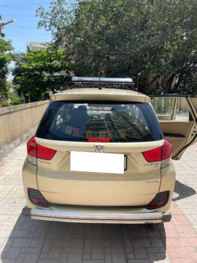 https://images10.gaadi.com/usedcar_image/3670500/original/processed_ccecc5a7-d73b-4f7d-8027-0c47147eb9cf.jpeg?imwidth=6400