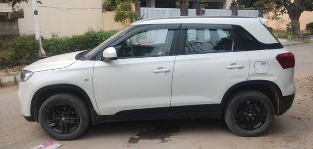 https://images10.gaadi.com/usedcar_image/3670535/original/06__VCC_IMG_1699268451107_1815586_95_1699269013.jpg?imwidth=6401