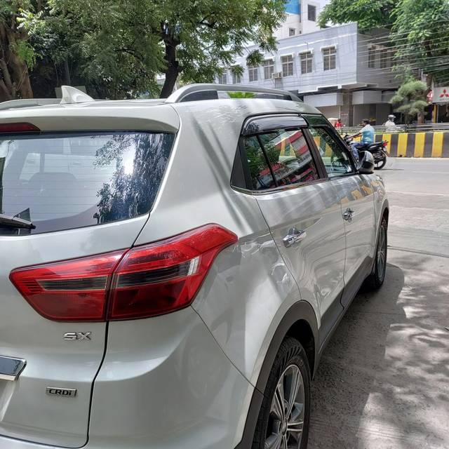 https://images10.gaadi.com/usedcar_image/3670599/original/processed_img2914333__used_car_2914333_1699889088.jpg?imwidth=6401