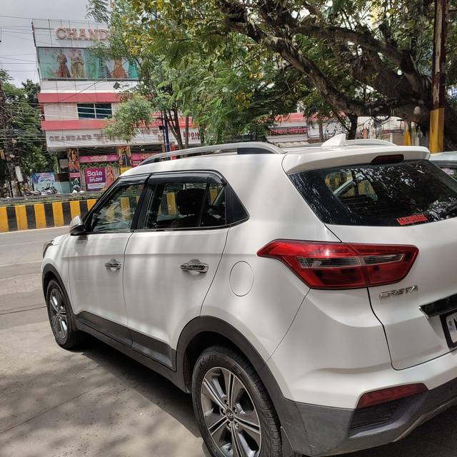 https://images10.gaadi.com/usedcar_image/3670599/original/processed_img2914333__used_car_2914333_1699889119.jpg?imwidth=6402