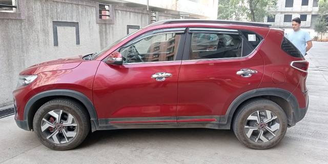 https://images10.gaadi.com/usedcar_image/3670619/original/06__VCC_IMG_1699261123281_1815390_95_1699261774.jpg?imwidth=6401