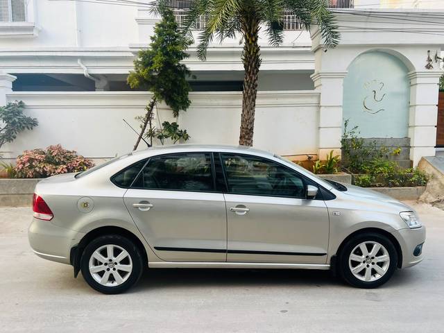 https://images10.gaadi.com/usedcar_image/3670778/original/img2914368__used_car_2914368_1699898381.jpg?imwidth=6401