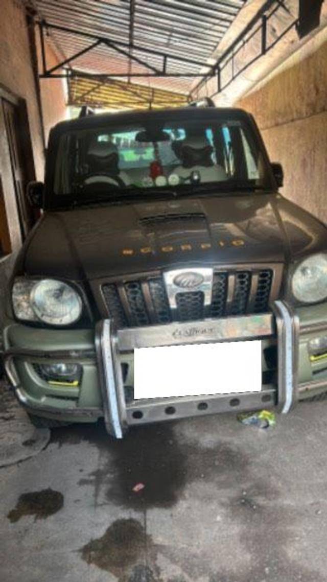 https://images10.gaadi.com/usedcar_image/3670919/original/processed_65e67a68-2de8-4f27-a7cd-92231e4b5974.jpeg?imwidth=6400