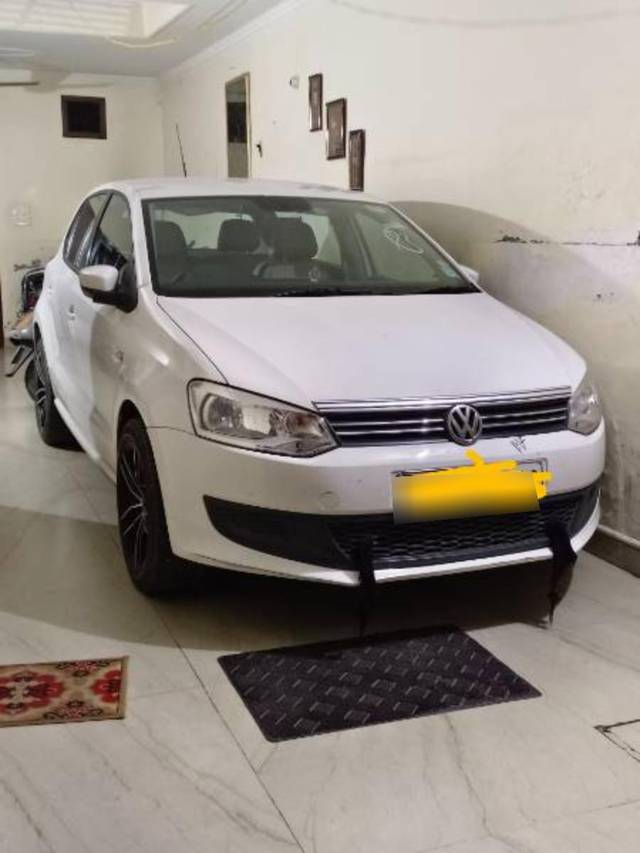 https://images10.gaadi.com/usedcar_image/3671003/original/processed_02e5b3f3-a19f-419d-8d58-f980f09d5f9d.jpg?imwidth=6400