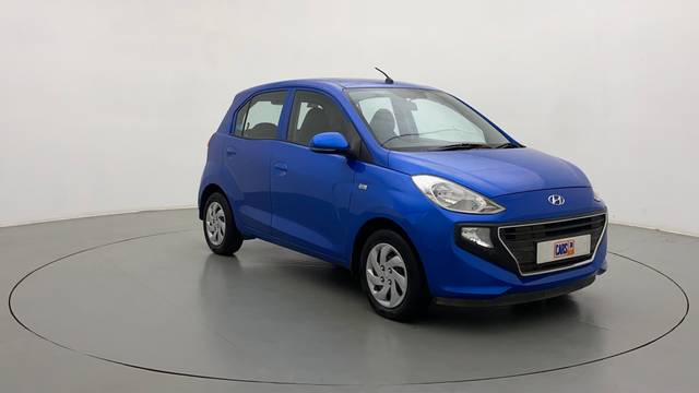 https://images10.gaadi.com/usedcar_image/3671105/original/93279a52-864d-4177-a6d7-5233eeeb5406__44.jpg?imwidth=6400