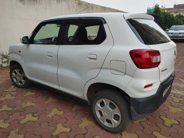 https://images10.gaadi.com/usedcar_image/3671121/original/processed_d5517040-32f9-4a4d-b7b1-c9d0b64c302d.jpg?imwidth=6402
