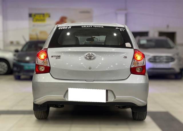 https://images10.gaadi.com/usedcar_image/3671289/original/processed_img2914508__used_car_2914508_1699946280.jpg?imwidth=6401
