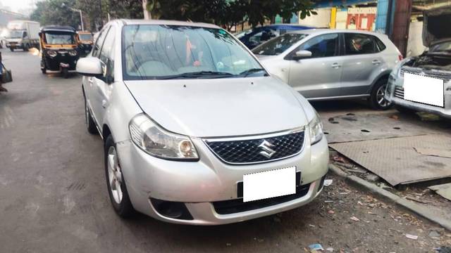 https://images10.gaadi.com/usedcar_image/3671314/original/processed_a65ca45d-504a-46f6-848a-b93136cdaeef.jpg?imwidth=6400