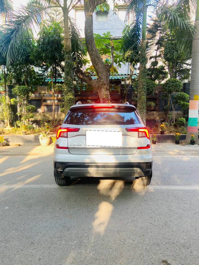 https://images10.gaadi.com/usedcar_image/3671458/original/processed_img2914589__usedcar_whatsappimage2023_11_14at21249pm_1__2914589_1699951425.jpeg?imwidth=6402