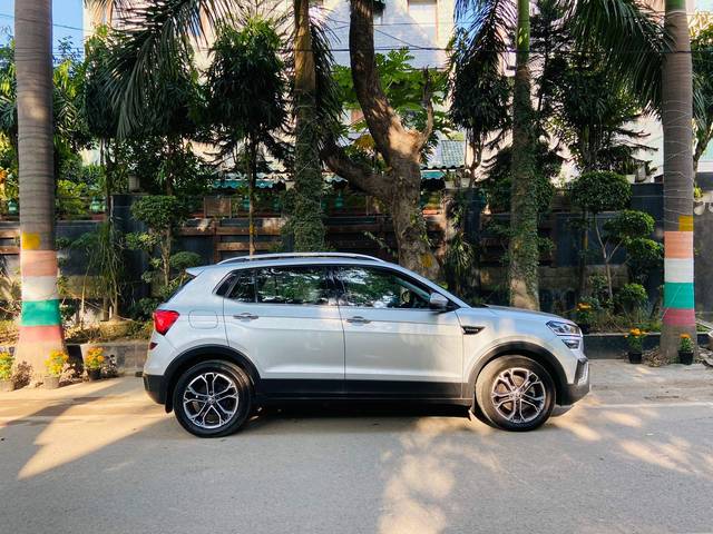 https://images10.gaadi.com/usedcar_image/3671458/original/processed_img2914589__usedcar_whatsappimage2023_11_14at21250pm_2914589_1699951426.jpeg?imwidth=6401
