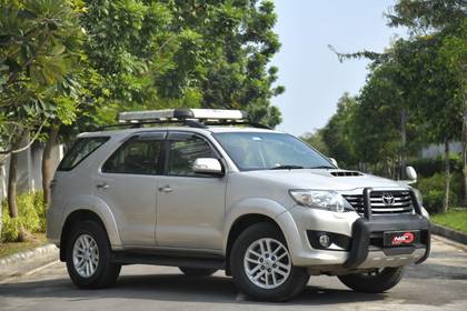 Toyota Fortuner 4x4 MT Toyota Fortuner 4x4 MT