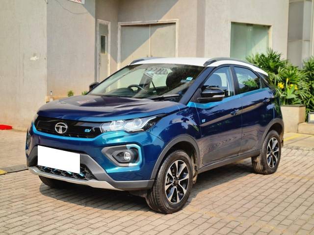 https://images10.gaadi.com/usedcar_image/3671550/original/processed_img2914624__used_car_2914624_1699953920.jpg?imwidth=6402