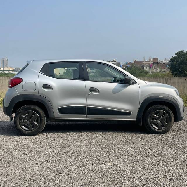 https://images10.gaadi.com/usedcar_image/3671555/original/img2914627__used_car_2914627_1700131180.jpg?imwidth=6401