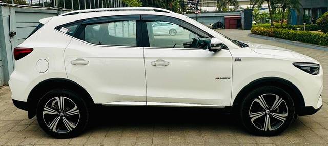 https://images10.gaadi.com/usedcar_image/3671596/original/processed_img2914655__used_car_2914655_1699955113.jpg?imwidth=6401