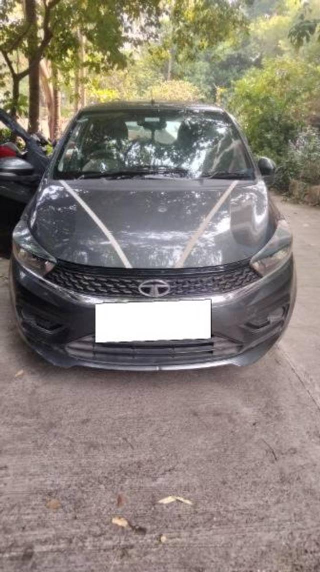 https://images10.gaadi.com/usedcar_image/3671602/original/processed_aa9d75fb-3323-4105-b5a6-7c48a92e5fb5.jpg?imwidth=6400
