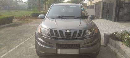 Mahindra XUV500 W8 2WD Mahindra XUV500 W8 2WD