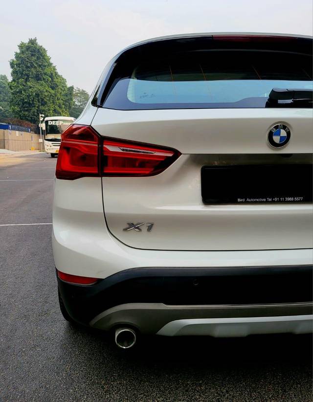 https://images10.gaadi.com/usedcar_image/3671843/original/processed_img2914749__used_car_2914749_1699963277.jpg?imwidth=6402