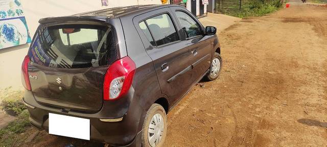 https://images10.gaadi.com/usedcar_image/3671874/original/processed_f51f8ac9-1404-43db-8c5a-1d67c673c800.jpg?imwidth=6401