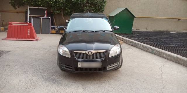 https://images10.gaadi.com/usedcar_image/3671886/original/07__VCC_1816301_94_1699357175.jpg?imwidth=6400