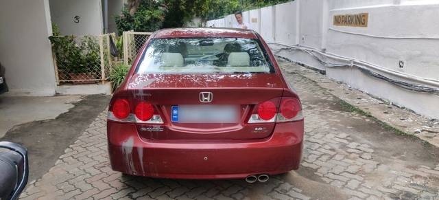 https://images10.gaadi.com/usedcar_image/3671899/original/07__VCC_1816285_96_1699359667.jpg?imwidth=6402