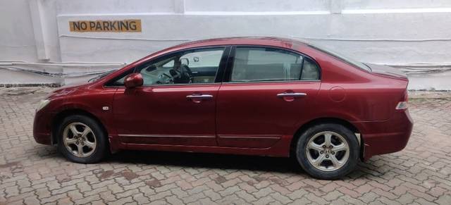 https://images10.gaadi.com/usedcar_image/3671899/original/07__VCC_IMG_1699350710530_1816285_95_1699351098.jpg?imwidth=6401