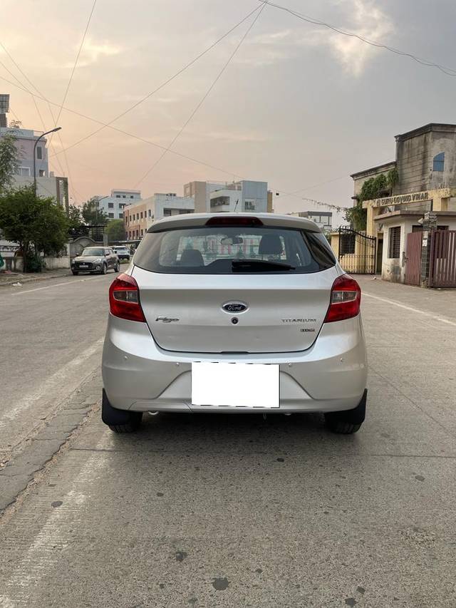 https://images10.gaadi.com/usedcar_image/3672147/original/processed_img2914874__used_car_2914874_1699973783.jpg?imwidth=6401