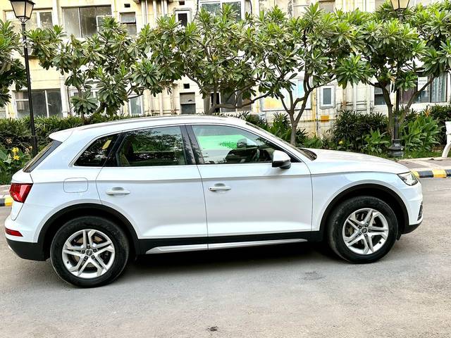 https://images10.gaadi.com/usedcar_image/3672248/original/processed_img2914883__used_car_2914883_1699979885.jpg?imwidth=6401