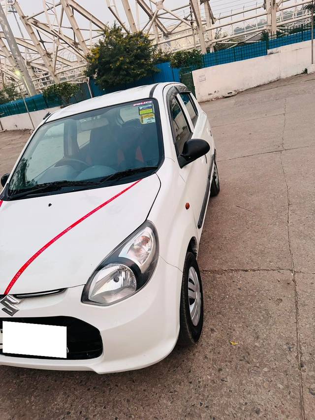 https://images10.gaadi.com/usedcar_image/3672377/original/processed_img2914888__used_car_2914888_1699990024.jpg?imwidth=6401