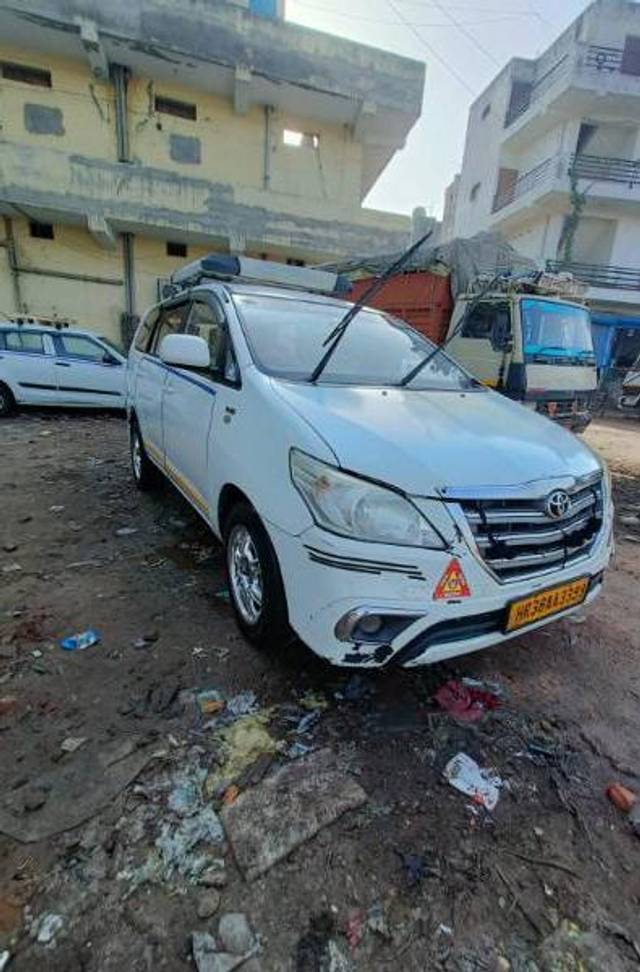 https://images10.gaadi.com/usedcar_image/3672561/original/processed_30799f45-e75d-41cc-89eb-c4b9ef24931a.jpg?imwidth=6400