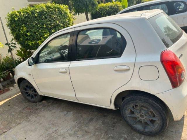 https://images10.gaadi.com/usedcar_image/3672638/original/processed_1b9b264c-0cca-482f-934a-bd1dafa395aa.jpeg?imwidth=6400