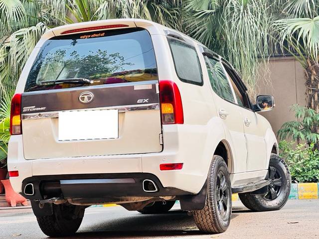 https://images10.gaadi.com/usedcar_image/3672663/original/processed_img2914936__used_car_2914936_1700028628.jpg?imwidth=6401