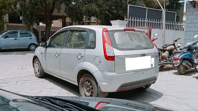 https://images10.gaadi.com/usedcar_image/3672666/original/processed_img2914939__usedcar_15_2914939_1700028764.jpeg?imwidth=6402