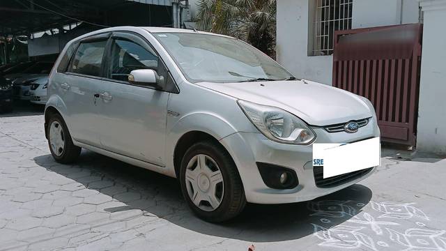 https://images10.gaadi.com/usedcar_image/3672666/original/processed_img2914939__usedcar_4_2914939_1700028763.jpeg?imwidth=6400