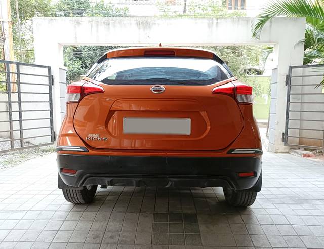 https://images10.gaadi.com/usedcar_image/3672671/original/processed_img2914941__usedcar_img20231114163348_2021700026062_1700026244.jpg?imwidth=6401