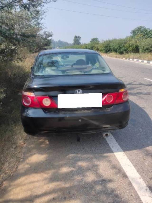 https://images10.gaadi.com/usedcar_image/3672730/original/processed_0bea55ea-4e92-4e6e-a937-87bee13395d2.jpeg?imwidth=6401