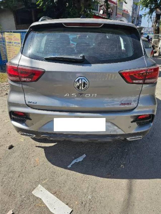 https://images10.gaadi.com/usedcar_image/3672783/original/processed_f70576b0-c2d4-45be-b2d1-bec59a8865bb.jpg?imwidth=6401