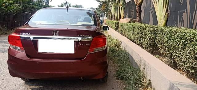https://images10.gaadi.com/usedcar_image/3672784/original/processed_200b5966-e453-43b5-9dda-c70fc9e36859.jpg?imwidth=6402