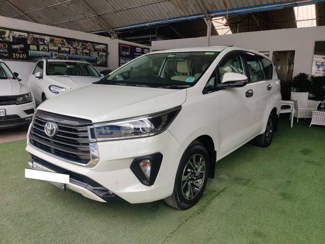 https://images10.gaadi.com/usedcar_image/3672842/original/processed_img2915011__used_car_2915011_1701329694.jpg?imwidth=6402
