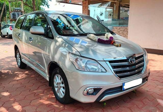 https://images10.gaadi.com/usedcar_image/3672875/original/img2915022__used_car_2915022_1700036554.jpg?imwidth=6400