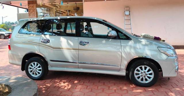 https://images10.gaadi.com/usedcar_image/3672875/original/processed_img2915022__used_car_2915022_1700036553.jpg?imwidth=6401