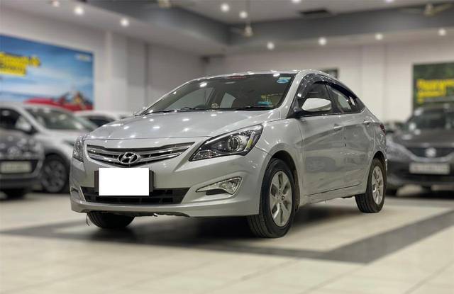 https://images10.gaadi.com/usedcar_image/3673041/original/processed_img2915113__used_car_2915113_1700041983.jpg?imwidth=6402