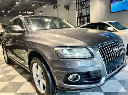 Audi Q5 30 TDI quattro Premium Audi Q5 30 TDI quattro Premium