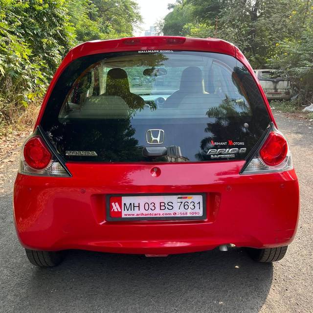 https://images10.gaadi.com/usedcar_image/3673076/original/processed_img2915131__usedcar_photo_6235777113877772342_y_2915131_1700043909.jpg?imwidth=6402