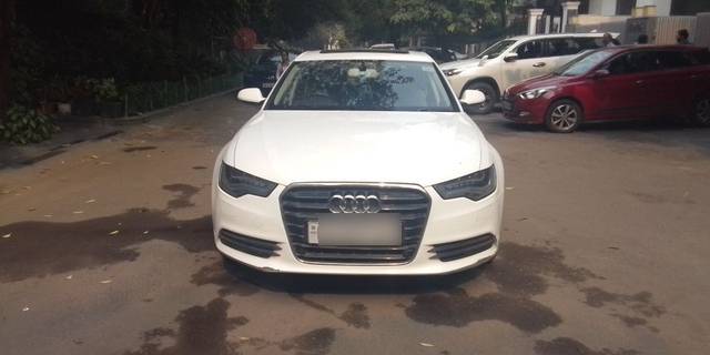 https://images10.gaadi.com/usedcar_image/3673096/original/08__VCC_1816669_94_1699437842.jpg?imwidth=6400