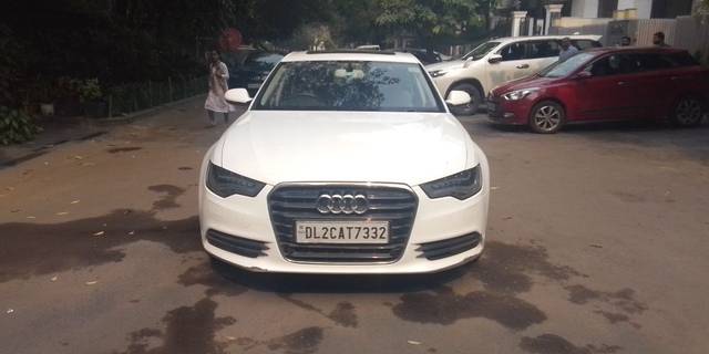 https://images10.gaadi.com/usedcar_image/3673096/original/08__VCC_IMG_1699426661517_1816669_94_1699427061.jpg?imwidth=6401
