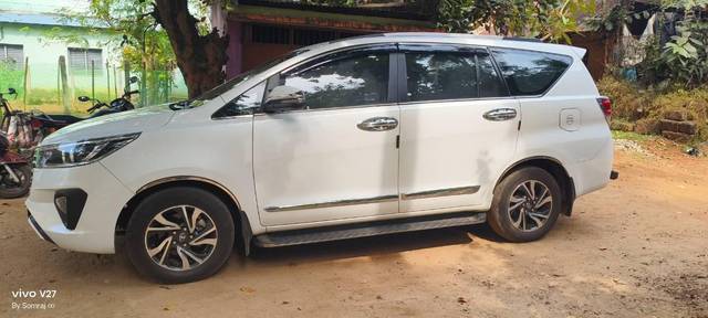 https://images10.gaadi.com/usedcar_image/3673123/original/processed_1ccfe75d-8538-4606-befb-570183a0370b.jpg?imwidth=6400